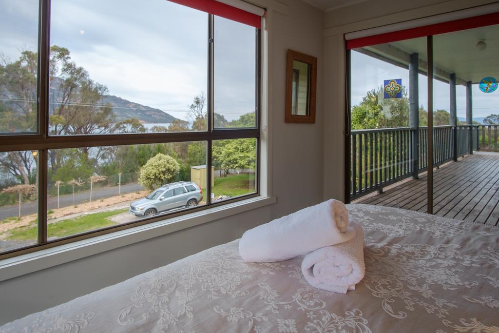 Cove Beach Apartment 2 Coles Bay Dış mekan fotoğraf